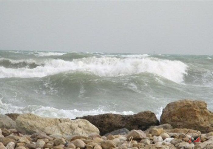 وزش باد نسبتا شدید و تلاطم دریا در هرمزگان