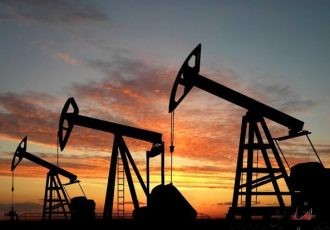 درآمد صادرات نفت در مردادماه معادل کل درآمد نفتی سال ۹۹