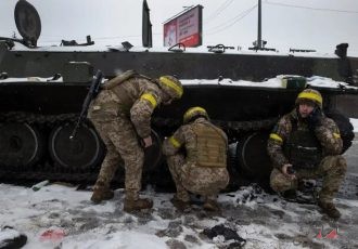 نیویورک‌تایمز: انتقال تجهیزات جنگی غرب به اوکراین با «۱۴ پرواز باری در روز»