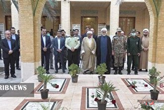 غبارروبی مزار شهدای گمنام گرامیداشت تاسیس سپاه حفاظت هواپیمایی