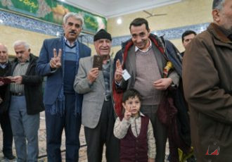 امام جمعه اهل سنت کیش: برای آبادانی ایران رای می‌دهیم