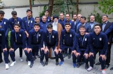 صبح امروز؛ دیدار تیم ملی والیبال دانش‌آموزی ایران با رهبر انقلاب