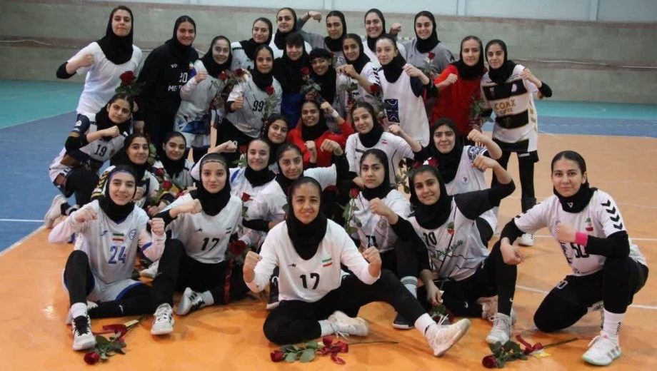 قهرمانی هما در مسابقات چهارجانبه هندبال بانوان کیش